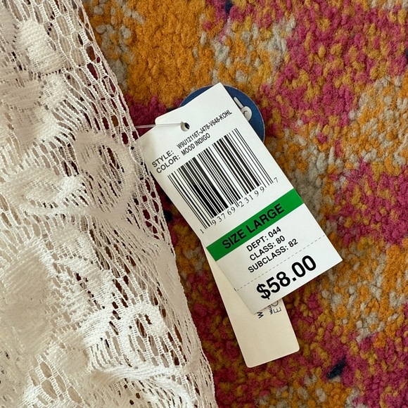 Wallflower Floral Lace Cardigan - Picture 3 of 6